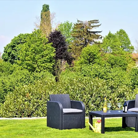 Il Casotto Nelle Langhe Bed & Breakfast