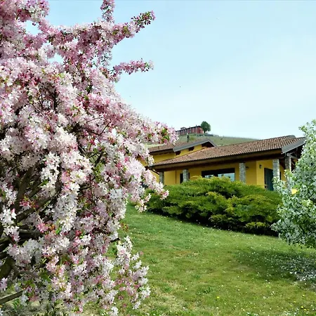 Il Casotto Nelle Langhe Alojamento de Acomodação e Pequeno-almoço Farigliano