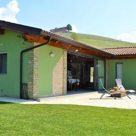 Il Casotto Nelle Langhe Bed & Breakfast