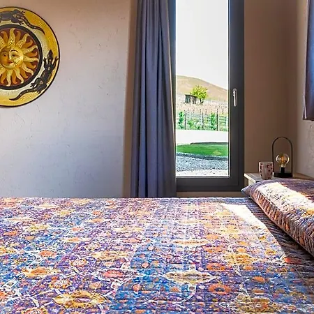 Il Casotto Nelle Langhe Bed & Breakfast