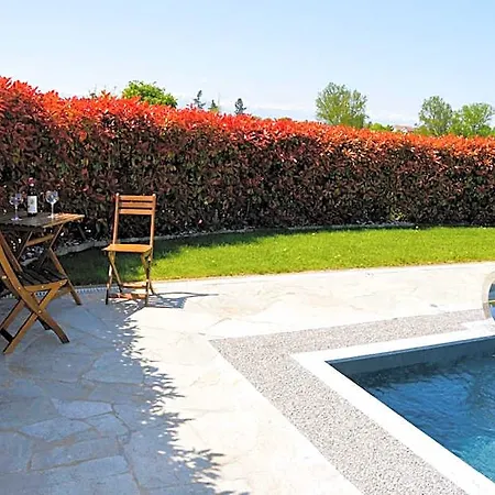 Il Casotto Nelle Langhe Bed and Breakfast 4*